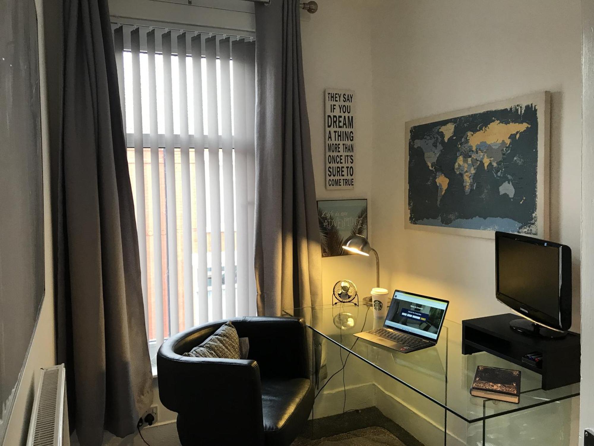 Bright Spacious 3-Bed With Office & Patio, Preston Preston  Exteriér fotografie