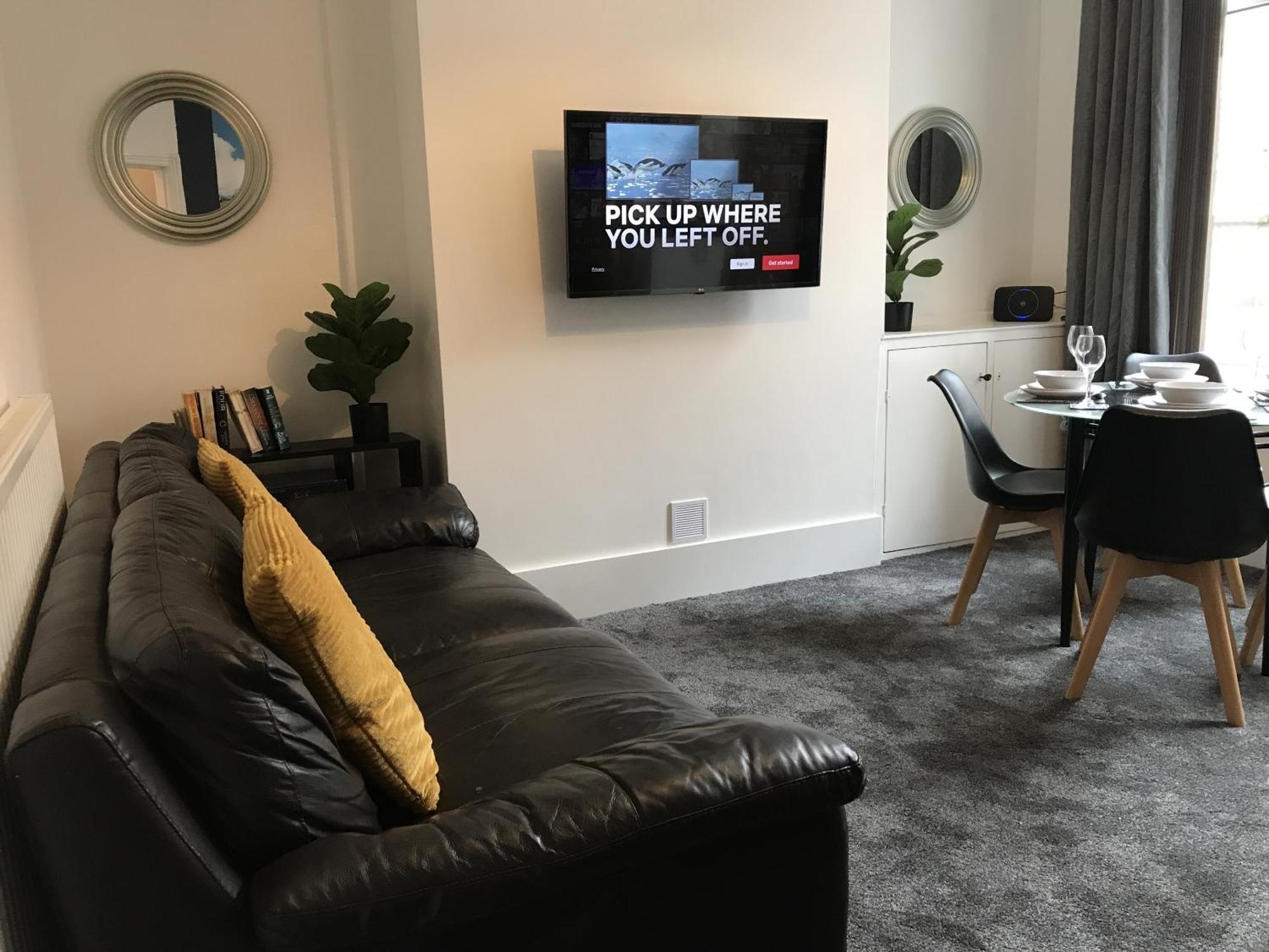 Bright Spacious 3-Bed With Office & Patio, Preston Preston  Exteriér fotografie